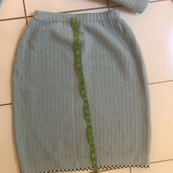 Vintage Adolfo 100% wool suit - Picture 9 of 11